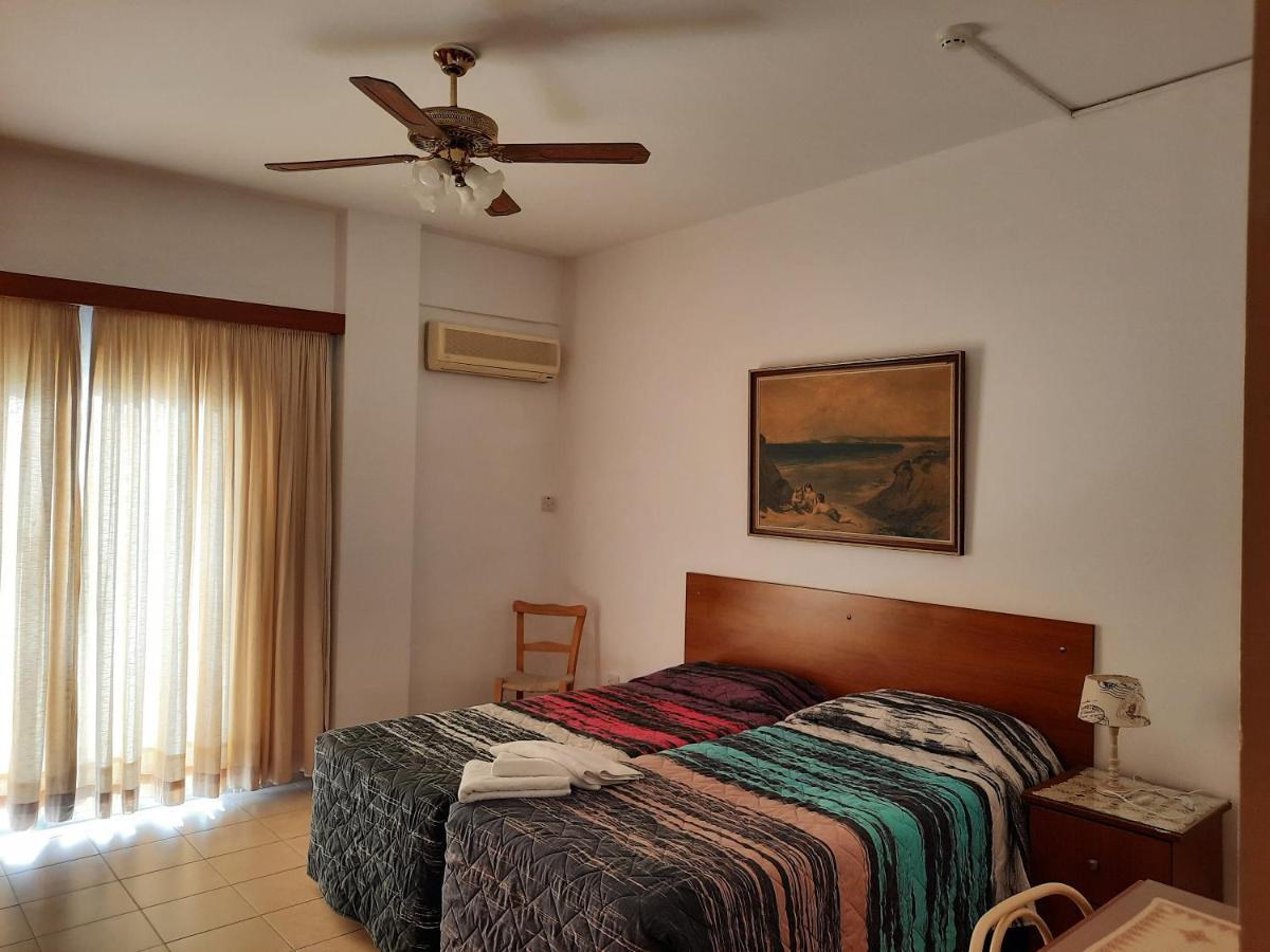 C & A Hotel Apartments Polis Bagian luar foto