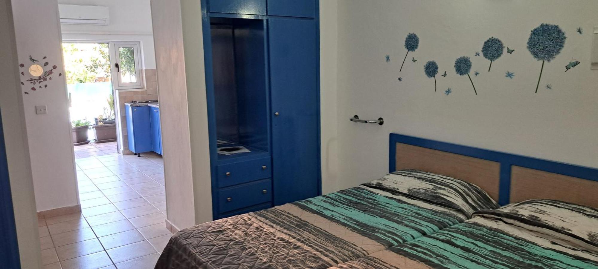 C & A Hotel Apartments Polis Bagian luar foto