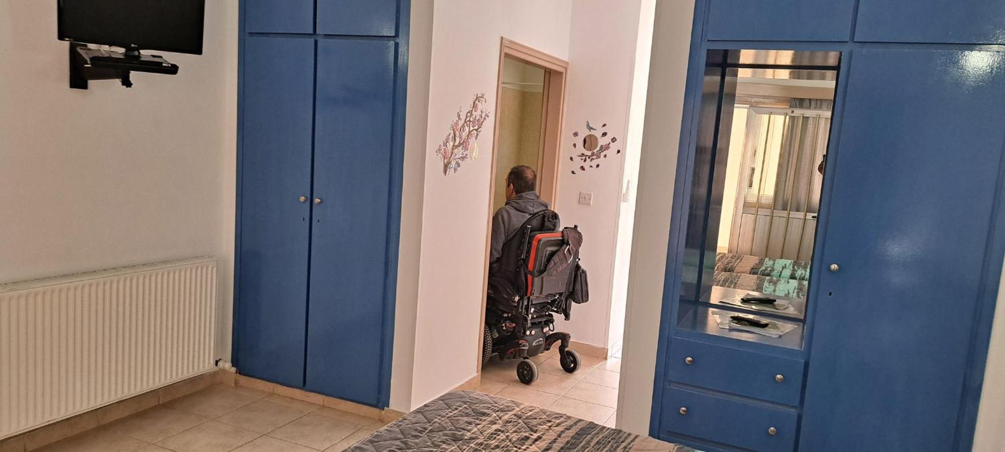 C & A Hotel Apartments Polis Bagian luar foto