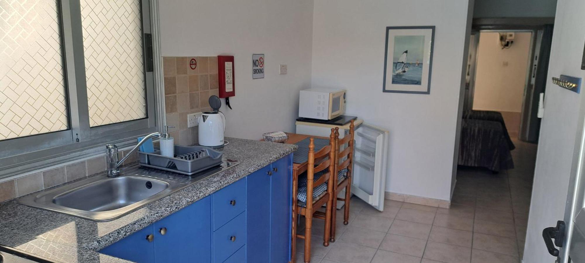 C & A Hotel Apartments Polis Bagian luar foto