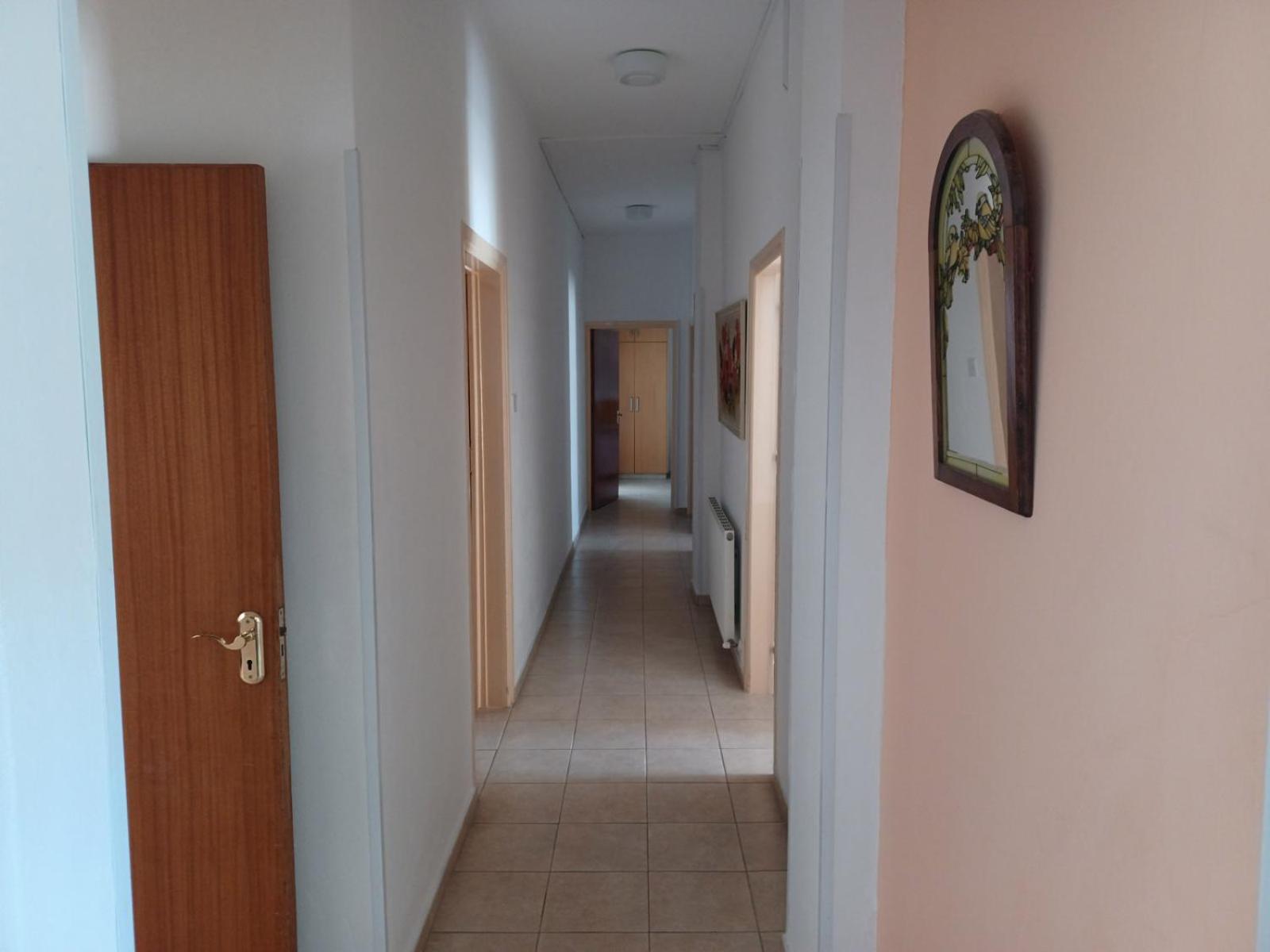 C & A Hotel Apartments Polis Bagian luar foto